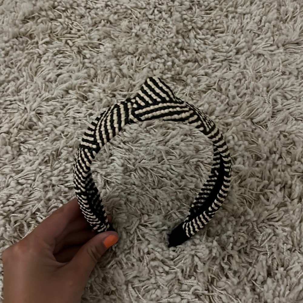 Woven knot head band